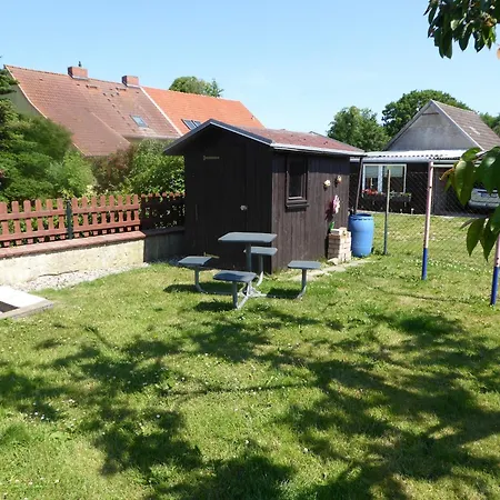 Mit Garten In Zweedorf, Cleaning Included Feriehus